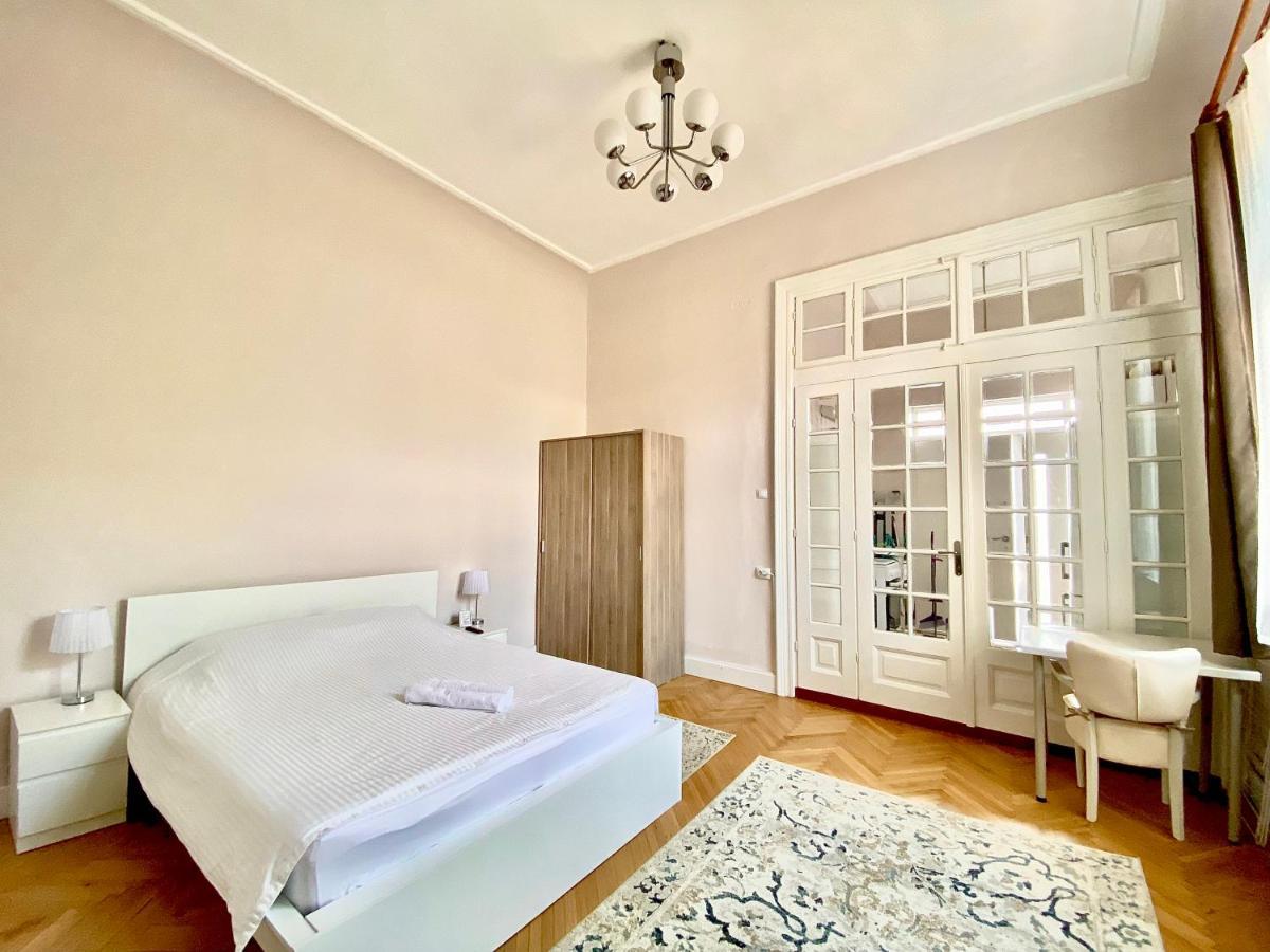 Km 0 Studio Bucureşti Exterior foto
